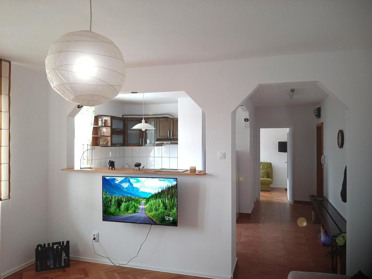 Hyggelig Apartment Oradea Exterior photo
